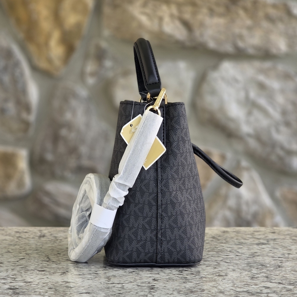 Michael Kors Suri Logo Small Black Crossbody - Picture 2 of 10